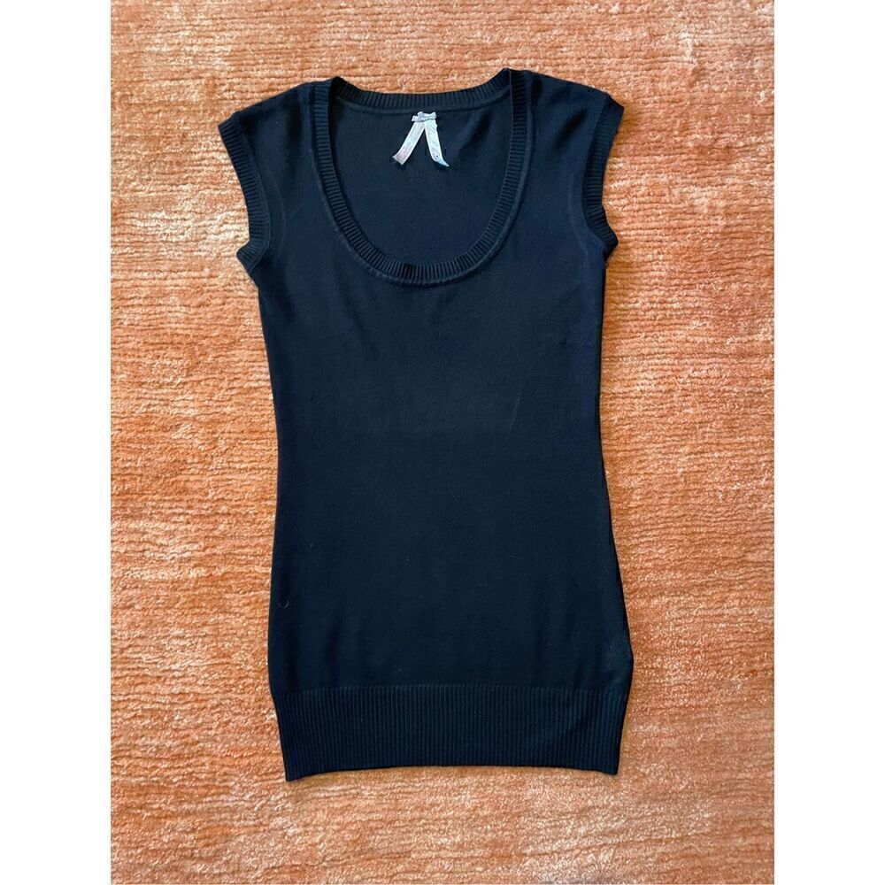 DEREK HEART” long top